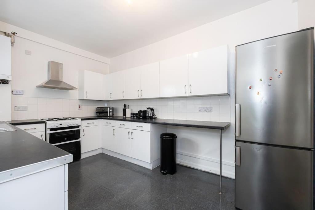 Bright & Modern 3 Bedroom Old Trafford Home Manchester Exterior foto
